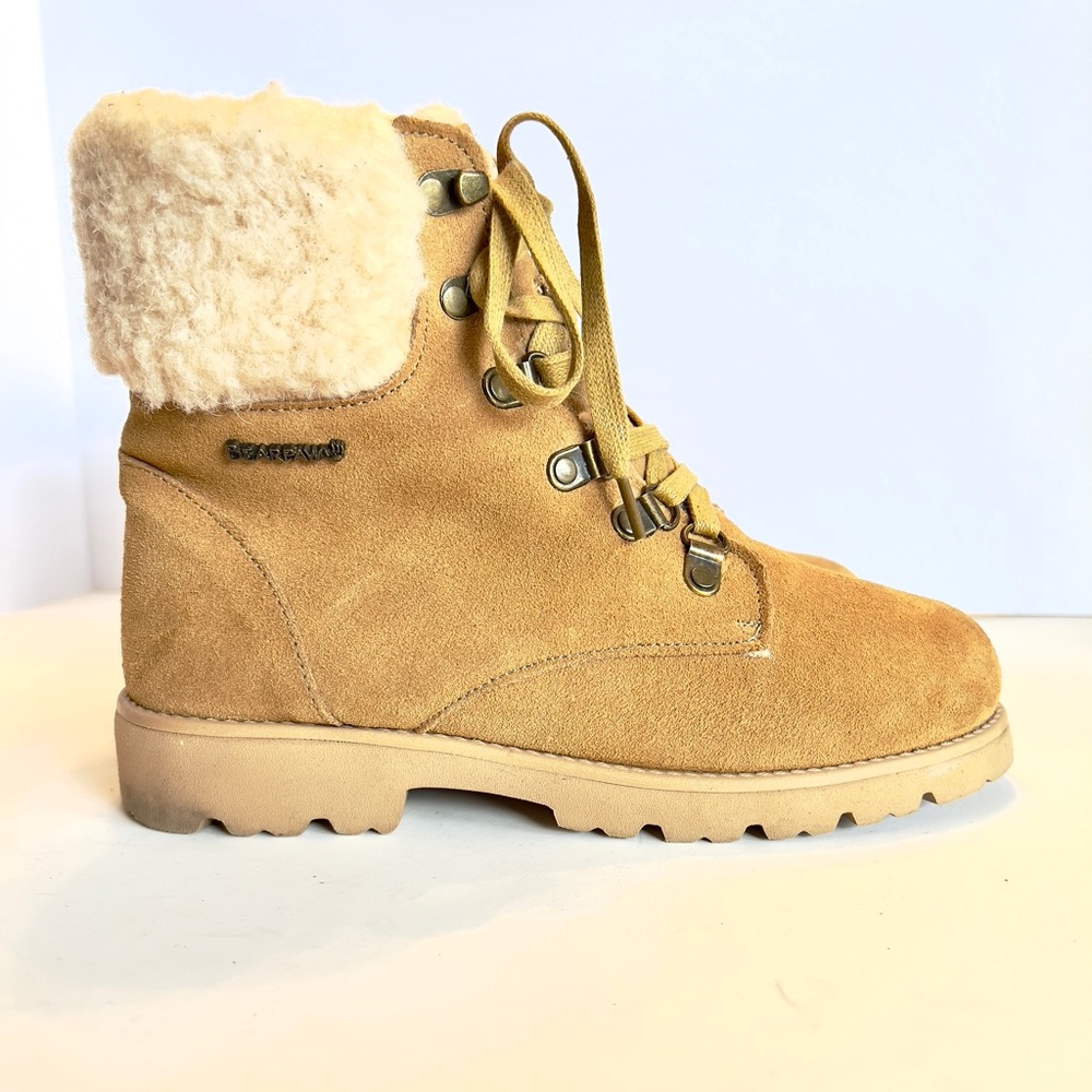 BEARPAW womens Tan Shearling-Lined Boots Sz. 7